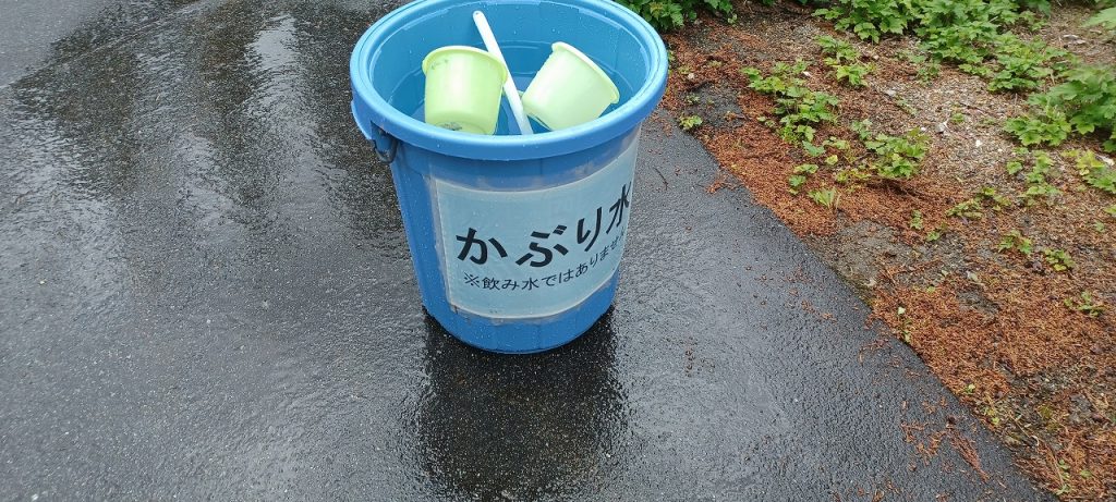 飛騨高山2022_かぶり水